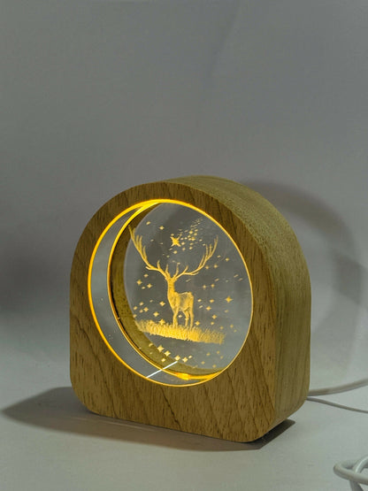 3D Deer in Forest Scene Crystal Glass LED Night Lamp with Wooden Frame – USB Powered Table Light with Warm Yellow Glow | Nature-Inspired Bedroom Decor, Night Light & Gift for Animal Lovers
